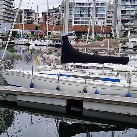 Houseboat-Oostende Luaran gambar