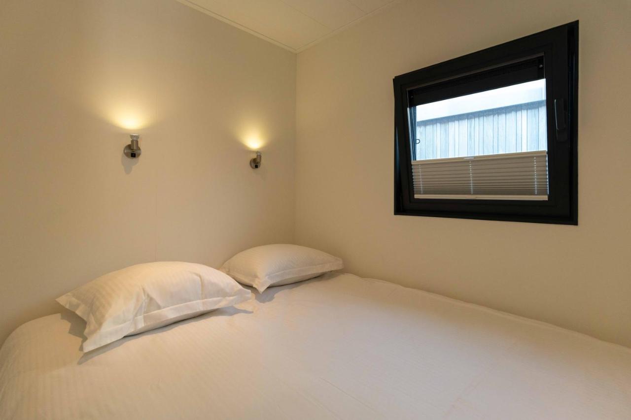 Houseboat-Oostende Luaran gambar